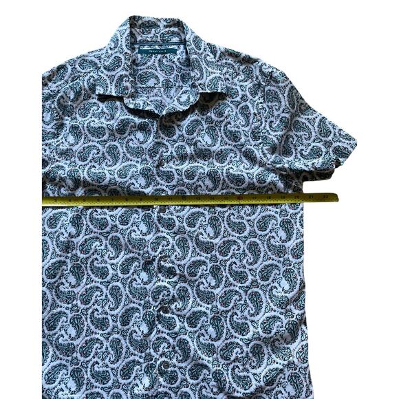 Perry Ellis Mens/Teen White Button-Down Shirt Sz Medium Green and Red Paisley - Picture 2 of 10